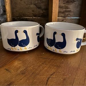 Set of vintage goose mugs